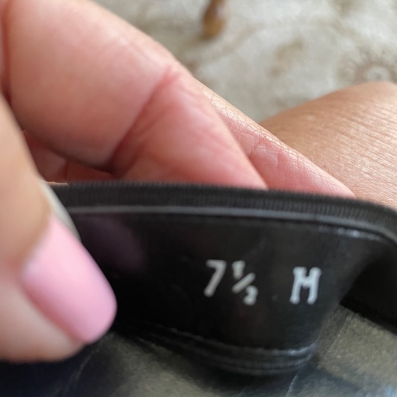 STUART WEITZMAN BLACK SANDALS SZ 7.5 M, 2 inch heels - Picture 11 of 12